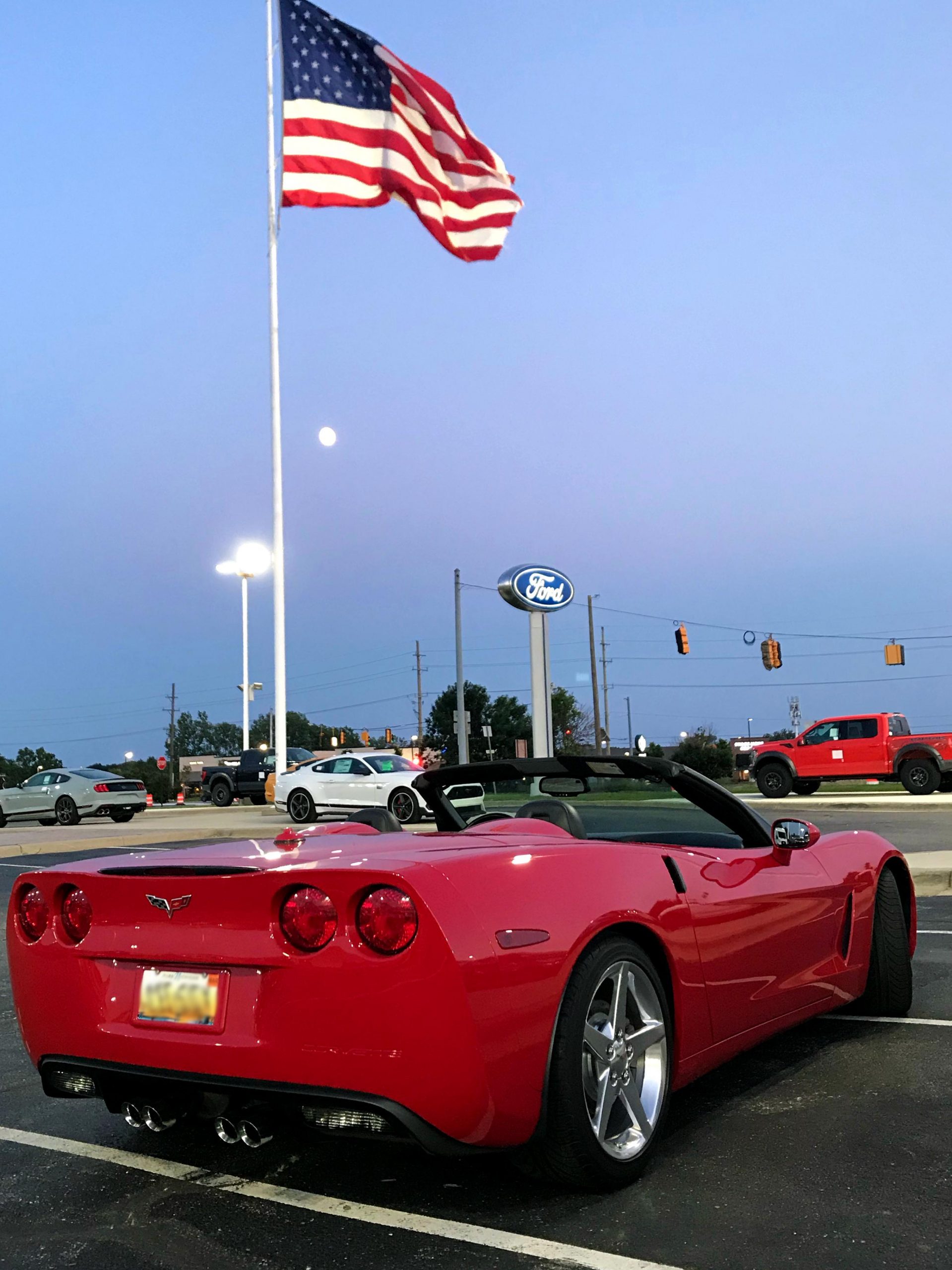 red-corvette-mobile-crop